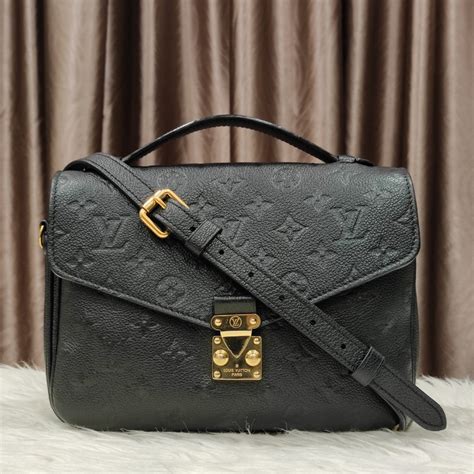 pochett lv|Lv pochette metis empreinte.